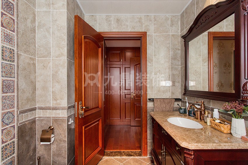 別墅衛(wèi)生間裝修效果圖.jpg