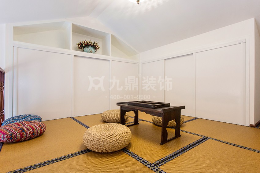 別墅榻榻米裝修效果圖.jpg