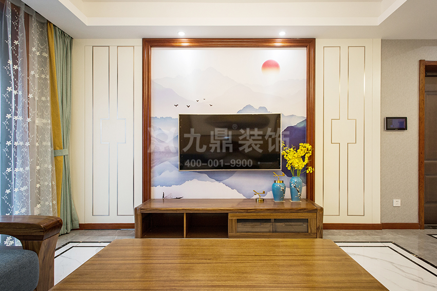 電視背景墻的軟裝設(shè)計(jì)讓客廳變得“高端、大氣、上檔次”